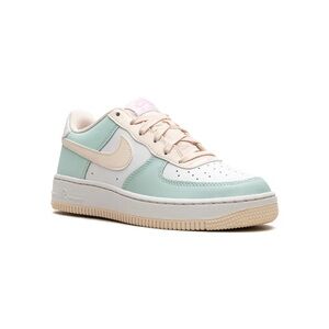 Nike Kids Air Force 1 Low "Emerald Rise/Guava Ice/White/Pink Spell" Size 7Y